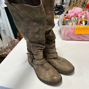 Brown Knee-High Women's Boots